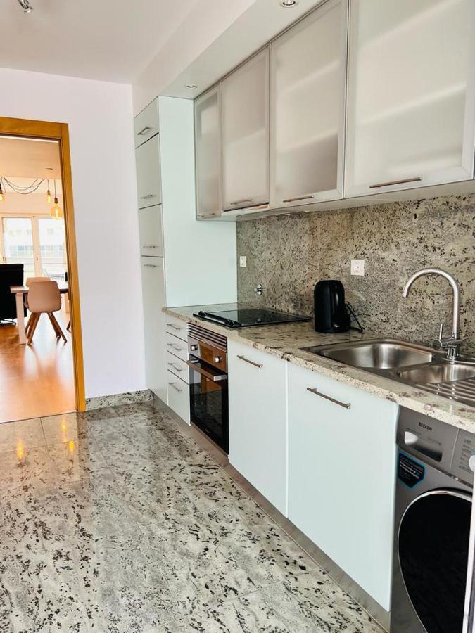 Lucky Star Marina Apartment, With Pool Lagos Buitenkant foto